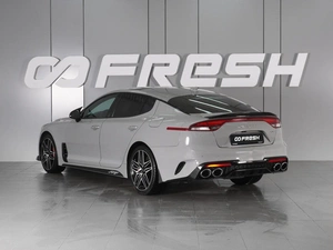 Лифтбек Kia Stinger 2021 года, 3339000 рублей, Красный Пахарь