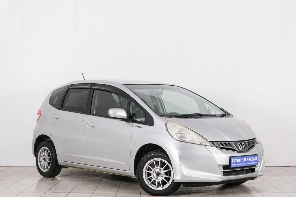 Хетчбэк Honda Fit 2012 года, 1019000 рублей, Красноярск