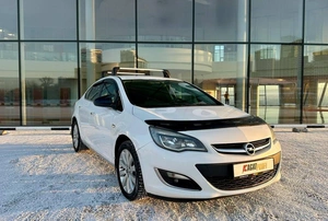 Седан Opel Astra 2013 года, 670000 рублей, Красноярск