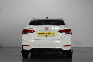 Седан Hyundai Solaris 2017 года, 779000 рублей, Челябинск