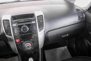 Минивэн Kia Venga 2012 года, 949000 рублей, Кемерово