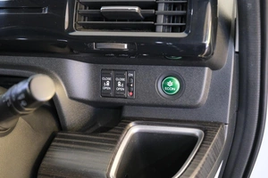 Минивэн Honda Stepwgn Spada 2015 года, 2299000 рублей, Омск