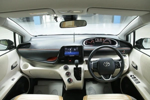 Минивэн Toyota Sienta 2018 года, 1293000 рублей, Солонцы