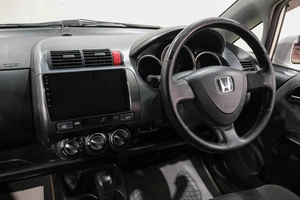 Хетчбэк Honda Fit 2002 года, 349000 рублей, Новокузнецк