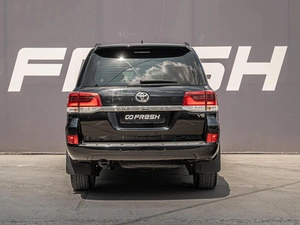Внедорожник Toyota Land Cruiser 2018 года, 7999000 рублей, Краснодар