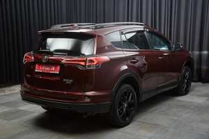 Внедорожник Toyota RAV4 2019 года, 2700000 рублей, Красноярск
