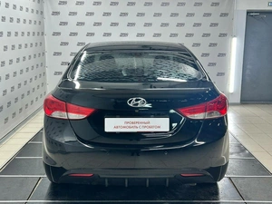 Седан Hyundai Avante 2011 года, 889000 рублей, Красноярск