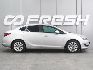 Седан Opel Astra 2014 года, 814000 рублей, Воронеж