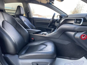 Седан Toyota Camry 2018 года, 2290000 рублей, Ярославль