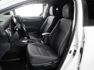 Седан Toyota Corolla 2017 года, 1625000 рублей, Тюмень