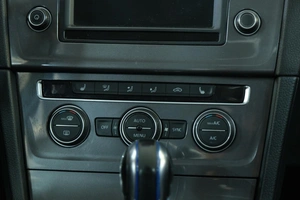 Хетчбэк Volkswagen Golf 2014 года, 1279000 рублей, Омск