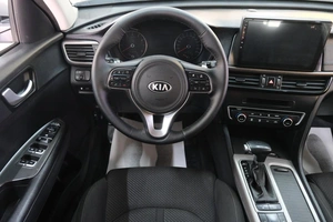 Седан Kia Optima 2018 года, 1669000 рублей, Омск