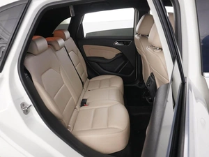 Хетчбэк Mercedes-benz B-класс 2013 года, 829033 рублей, Москва
