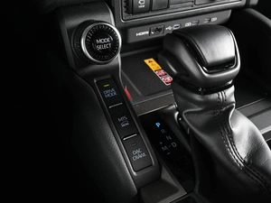 Внедорожник Toyota Land Cruiser Prado 2024 года, 9950000 рублей, Аксай