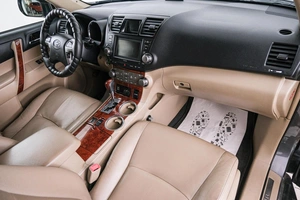 Внедорожник Toyota Highlander 2010 года, 2199000 рублей, Красноярск