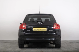 Хетчбэк Toyota Auris 2007 года, 699000 рублей, Томск