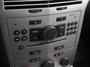 Седан Opel Astra 2011 года, 619000 рублей, Воронеж