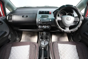 Хетчбэк Honda Fit 2003 года, 399000 рублей, Новосибирск