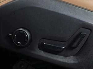 Внедорожник Volvo XC60 2018 года, 4570000 рублей, Тюмень