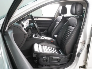 Седан Volkswagen Passat 2018 года, 2300000 рублей, Воронеж