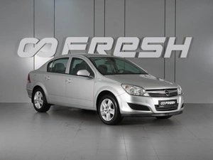Седан Opel Astra 2013 года, 880000 рублей, Красный Пахарь