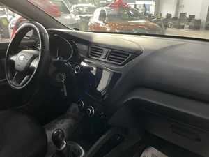 Седан Kia Rio 2012 года, 687000 рублей, Солонцы