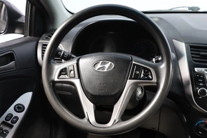 Седан Hyundai Solaris 2014 года, 869000 рублей, Новосибирск