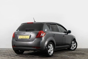 Хетчбэк Kia Ceed 2011 года, 559000 рублей, Сургут