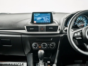 Хетчбэк Mazda Axela 2017 года, 1270000 рублей, Красноярск