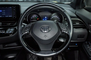 Внедорожник Toyota C-HR 2018 года, 2150000 рублей, Красноярск