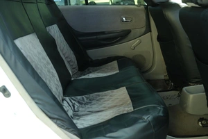 Седан Mazda Familia 2002 года, 289000 рублей, Омск