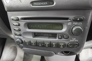 Седан Toyota Platz 2000 года, 449000 рублей, Барнаул