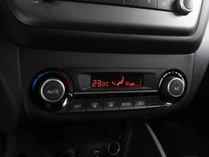 Седан Kia Rio 2015 года, 1279000 рублей, Тюмень