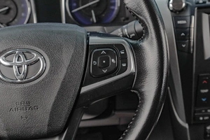 Седан Toyota Camry 2017 года, 2069000 рублей, Челябинск