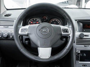 Хетчбэк Opel Astra 2011 года, 425000 рублей, Ставрополь