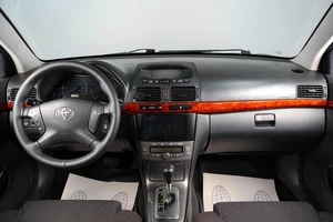 Седан Toyota Avensis 2006 года, 819000 рублей, Тюмень