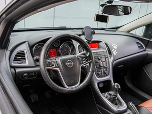 Хетчбэк Opel Astra 2012 года, 795000 рублей, Краснодар