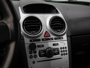 Хетчбэк Opel Corsa 2012 года, 599000 рублей, Большой Сочи