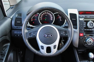 Минивэн Kia Venga 2012 года, 895000 рублей, Ярославль