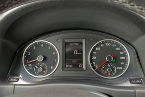 Внедорожник Volkswagen Tiguan 2015 года, 1395000 рублей, Солонцы