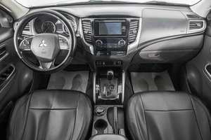Пикап Mitsubishi L200 2016 года, 1999000 рублей, Барнаул