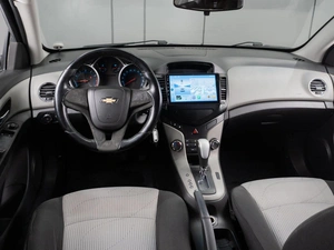 Седан Chevrolet Cruze 2011 года, 624000 рублей, Тюмень