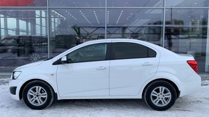 Седан Chevrolet Aveo 2014 года, 705000 рублей, Красноярск