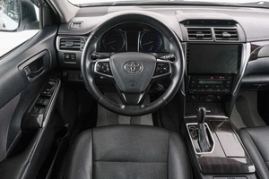 Седан Toyota Camry 2018 года, 1849000 рублей, Красноярск