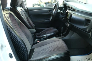 Седан Toyota Corolla 2013 года, 1369000 рублей, Омск