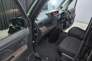 Минивэн Toyota Roomy 2021 года, 999000 рублей, Красноярск