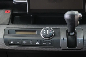 Минивэн Honda Freed 2010 года, 1169000 рублей, Омск