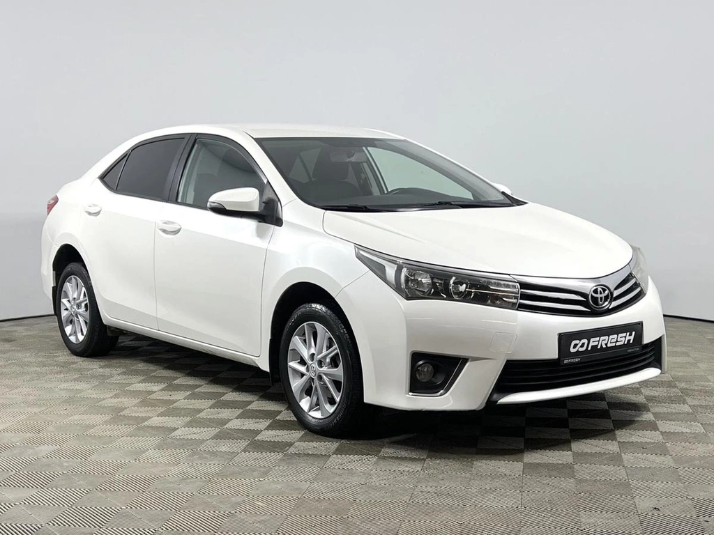 Седан Toyota Corolla 2014 года, 1045100 рублей, Казань