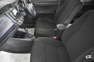 Седан Toyota Corolla Axio 2019 года, 1319000 рублей, Кемерово