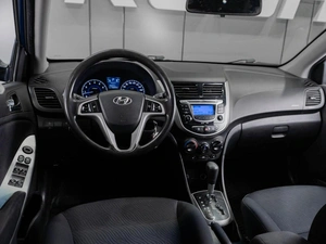 Седан Hyundai Solaris 2013 года, 840000 рублей, Тюмень